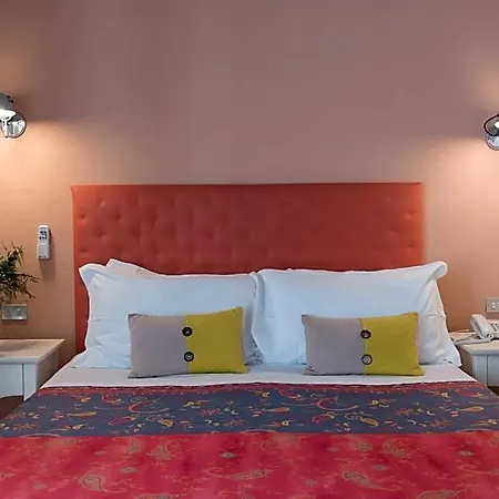 Antica Stallera 3* קנוביו